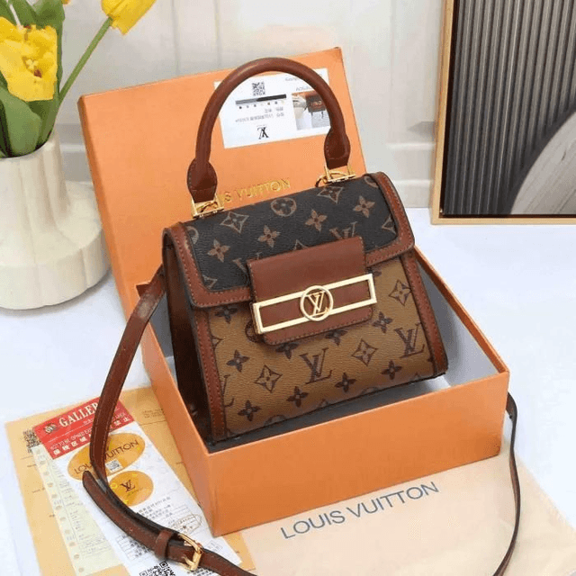 Sac LS VN à bandoulière en cuir patchwork en toile imprimée Dauphine classique
