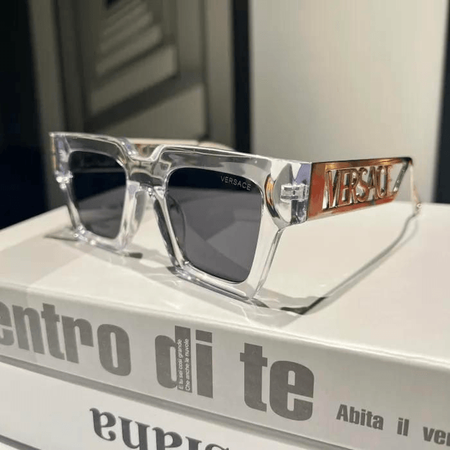 Lunette VRSC modèle large fashion pour femme