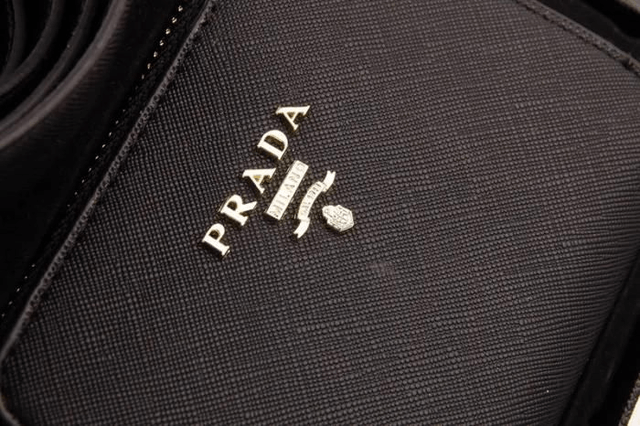 Ceinture PRDA en coffret cadeau avec portefeuille pour femme