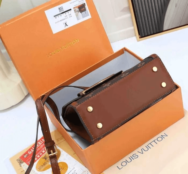 Sac LS VN à bandoulière en cuir patchwork en toile imprimée Dauphine classique